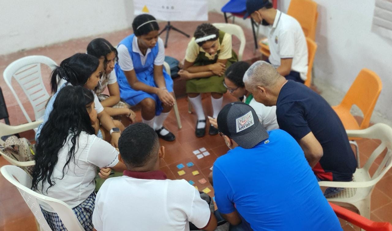 Imagen de estudiantes de 15 colegios de Cartagena capacitandoze